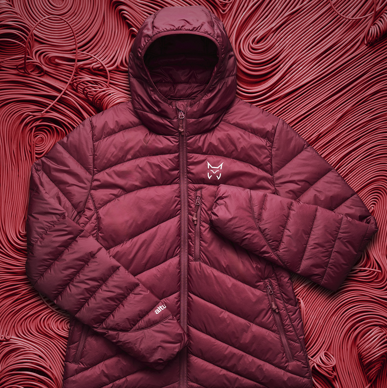 SÍGUENOS EN @ALTUS.OFFICIAL Imagen Altus instagram